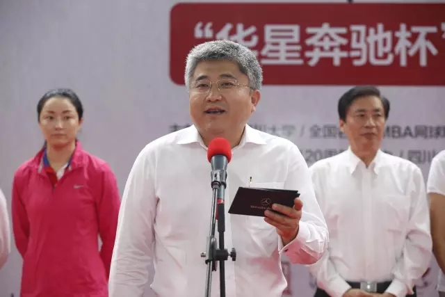 四川華星汽車集團(tuán)旗下華星錦業(yè)集團(tuán)鼎力支持網(wǎng)球運(yùn)動 全新長軸距E級車亮相“第九屆全國名校EMBA網(wǎng)球精英賽”