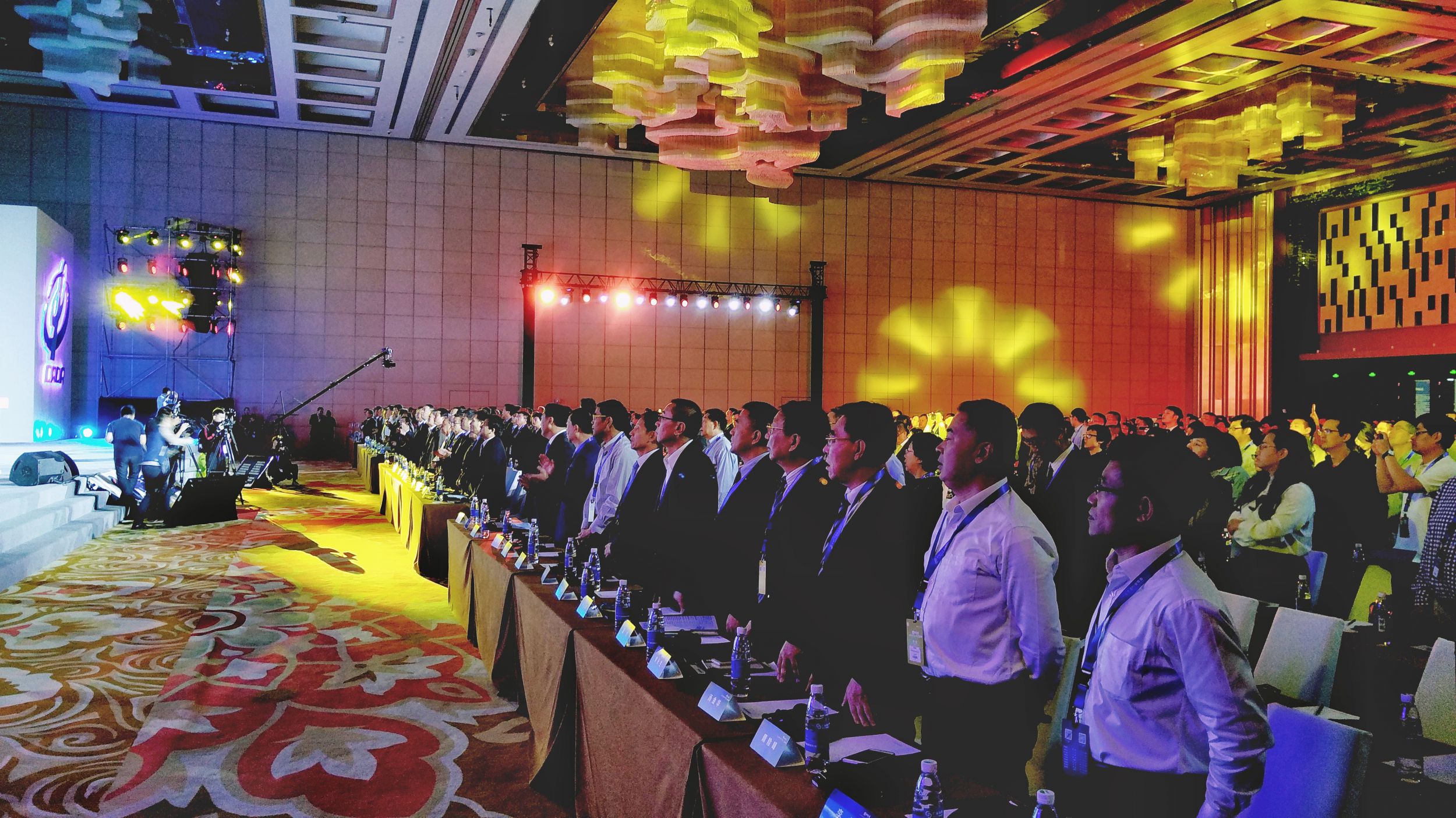 精耕鑄信 逐勢拓新 2016中國汽車流通行業(yè)年會熱烈召開_騰凱融資租賃